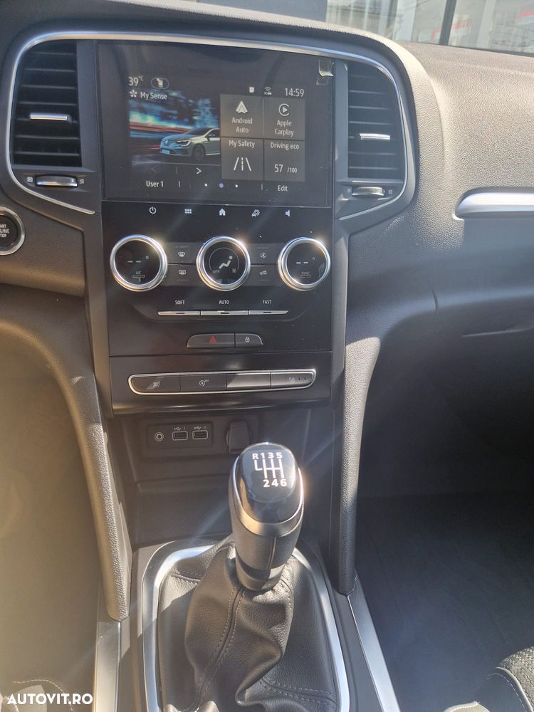 Renault Megane TCe 140 GPF Techno - 12