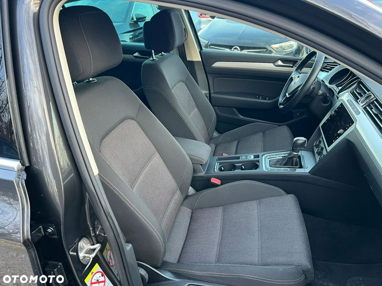 Volkswagen Passat - 2