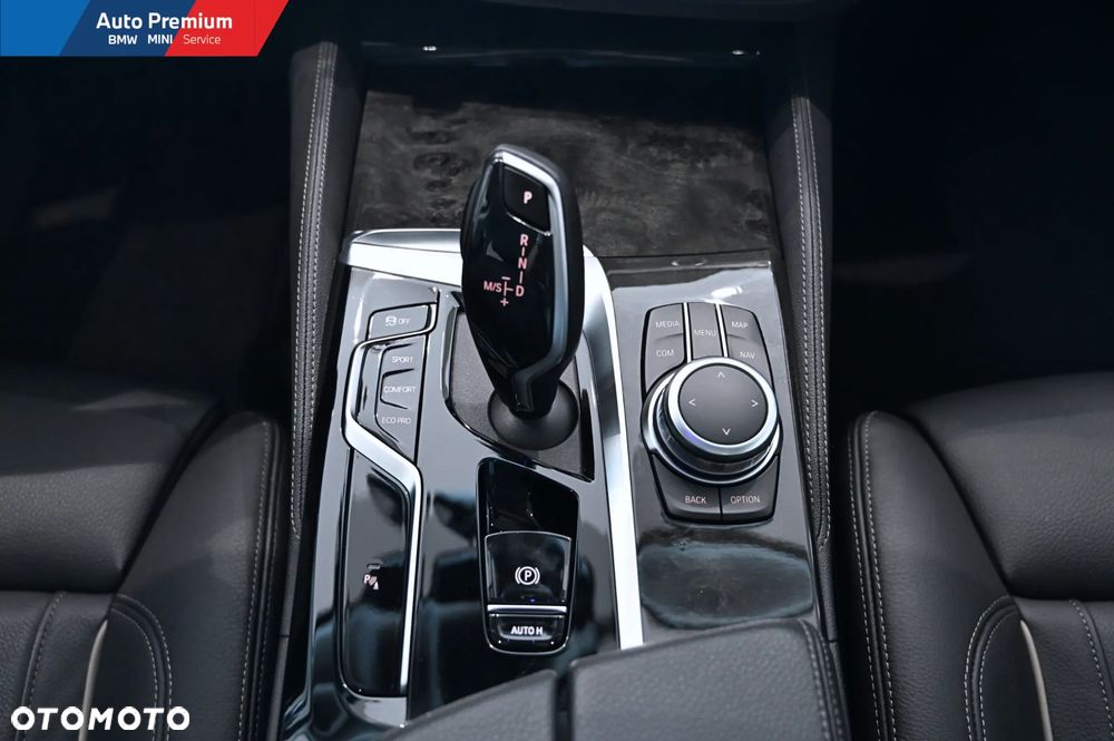 BMW Seria 5 540i xDrive mHEV Luxury Line - 19