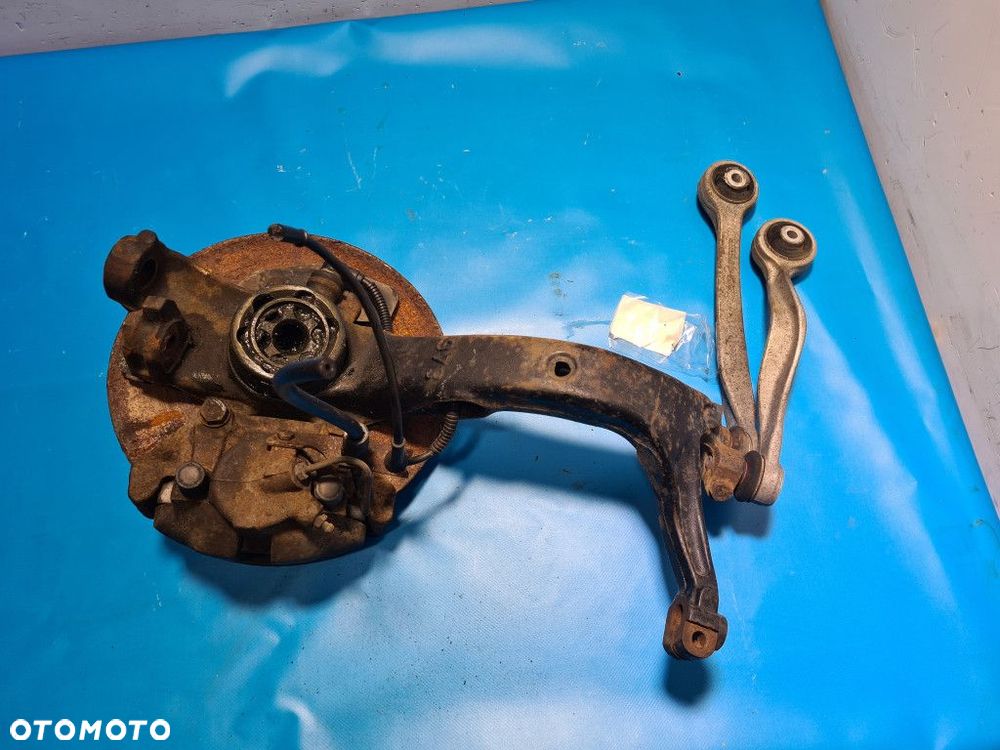 ZWROTNICA PRAWA AUDI A4 B5 8D0407258 ADR - 2