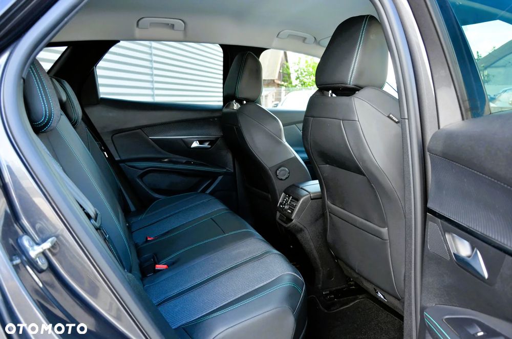 Peugeot 3008 1.6 PureTech Hybrid PHEV Allure S&S EAT8 - 14