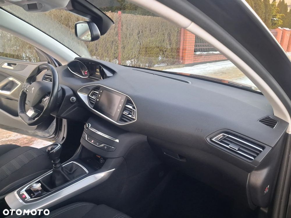 Peugeot 308 - 6