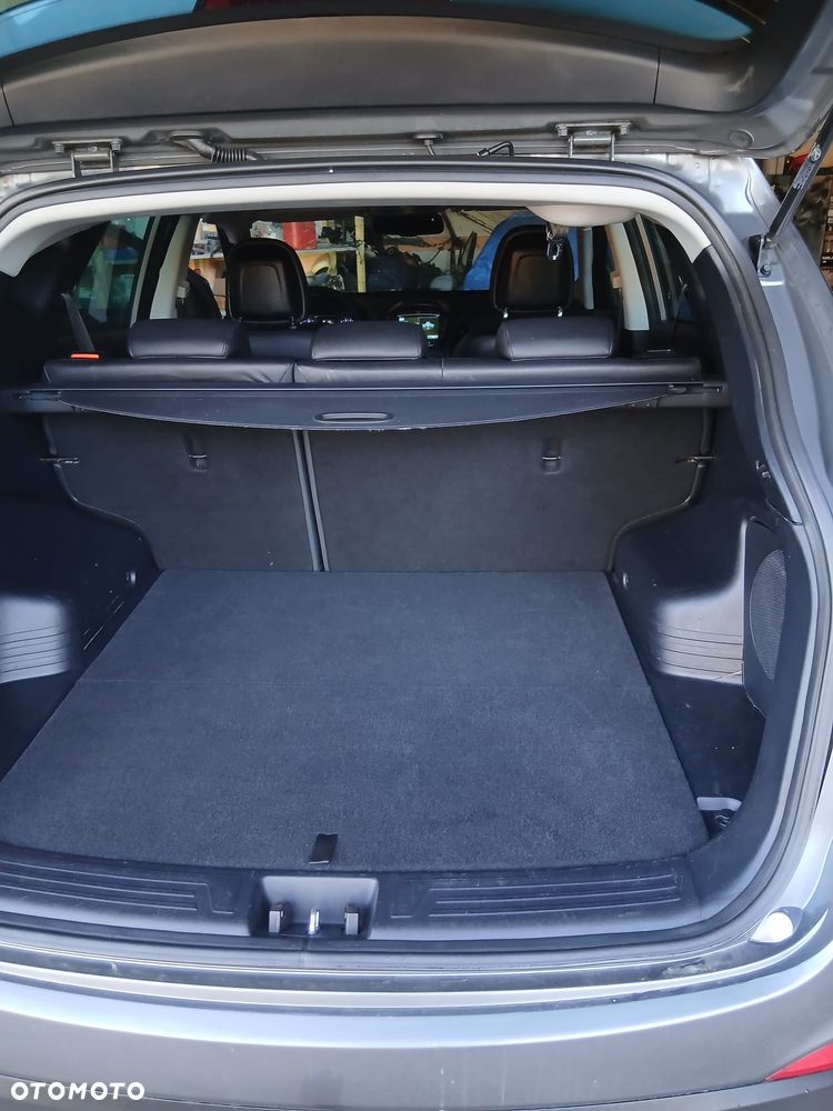 Hyundai ix35 2.0 CRDi 4WD Automatik Fifa World Cup Gold Edition - 10