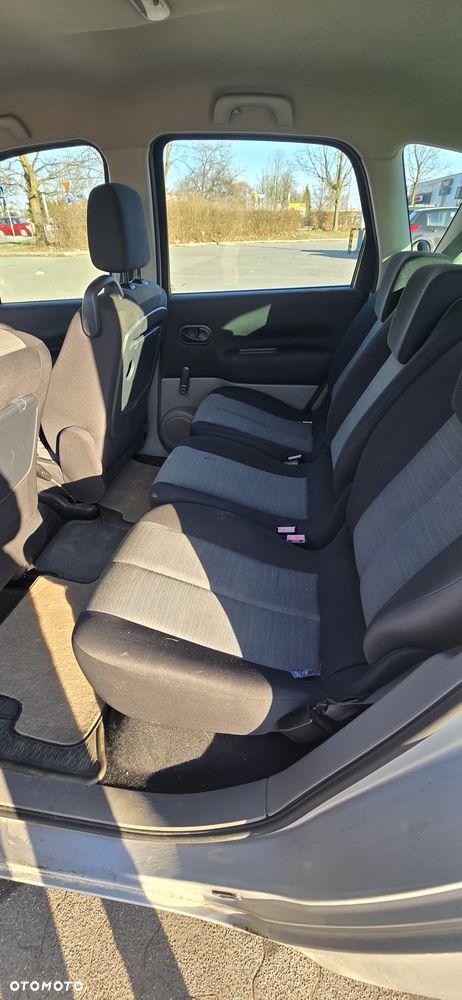 Renault Scenic - 10