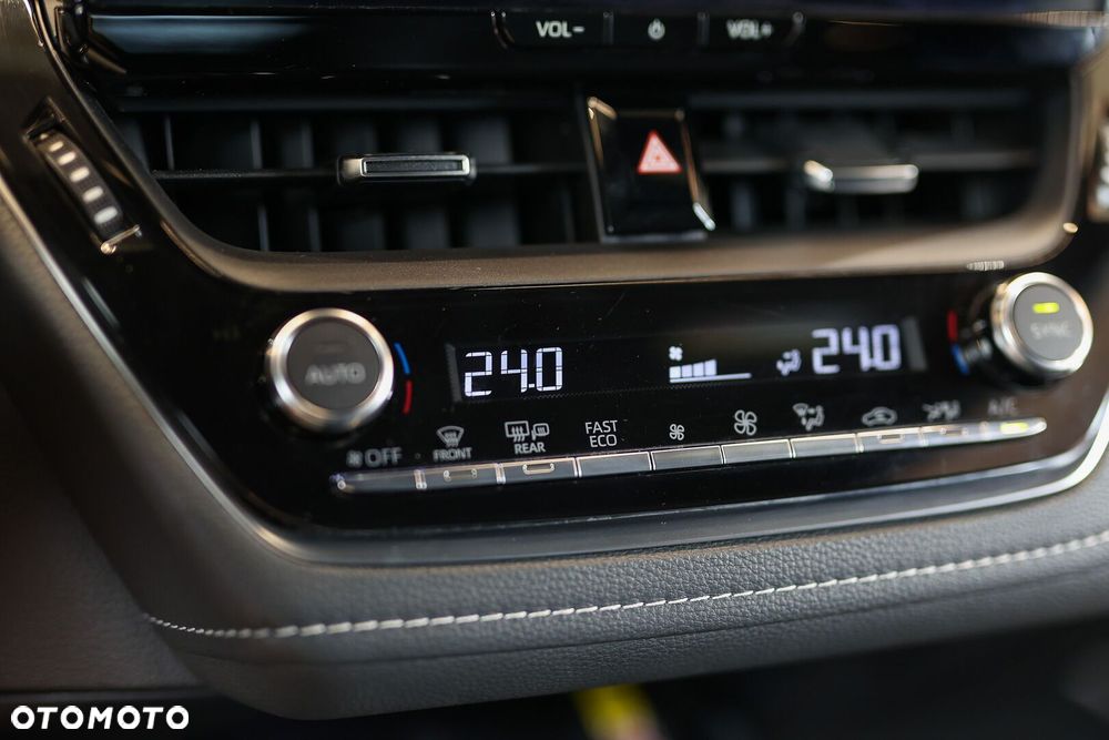 Toyota Corolla 1.8 Hybrid Style - 33