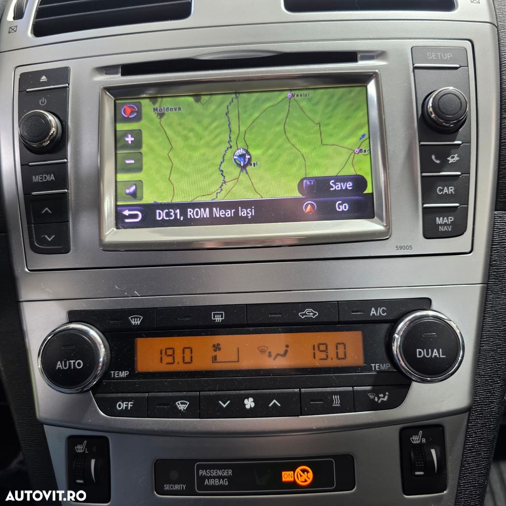 Toyota Avensis 2.0 D-4D - 27