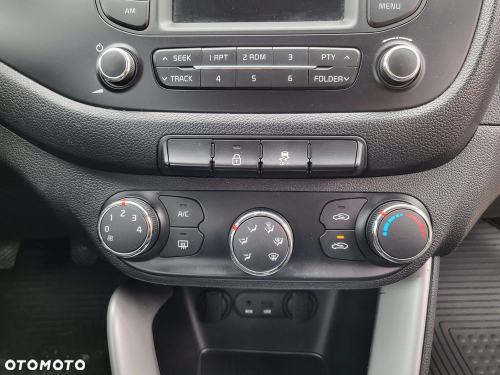 Kia Ceed - 12
