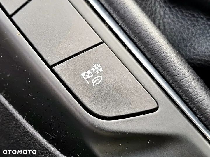 Ford Kuga 1.5 EcoBoost FWD Titanium X - 29
