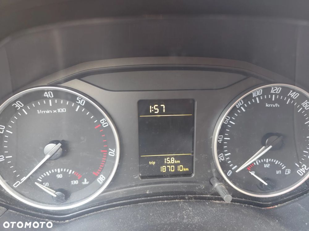 Skoda Octavia 1.6 Ambition - 4