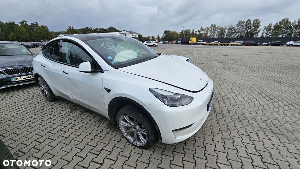 Tesla Y Model Long Range Dual Motor AWD - 1