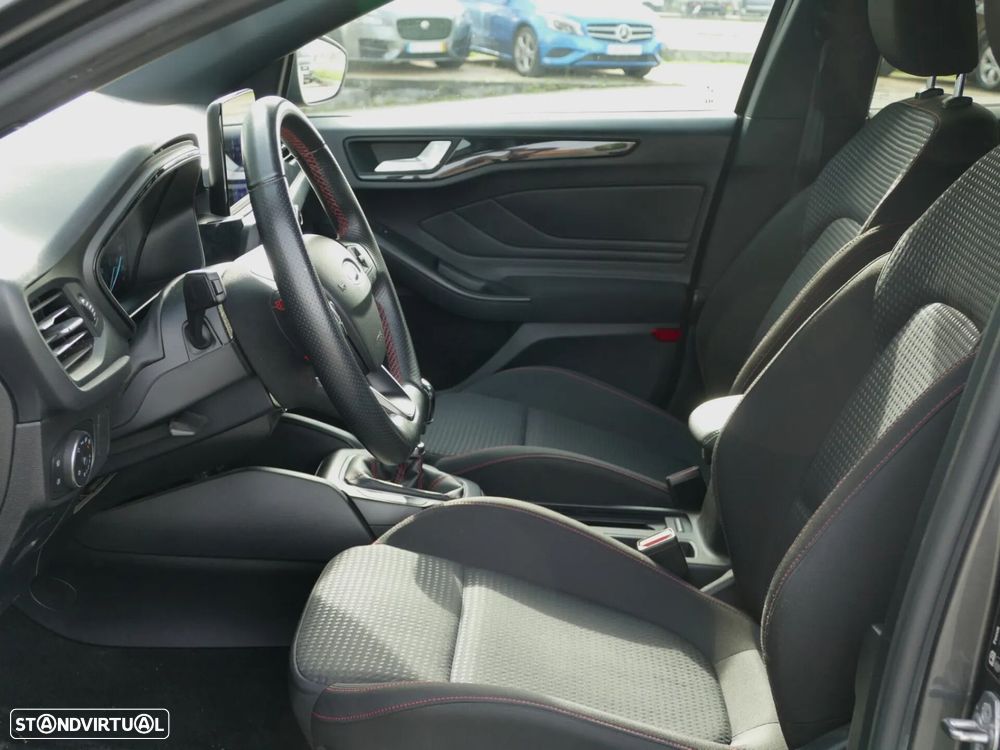 Ford Focus SW 1.5 TDCi EcoBlue ST-Line - 23
