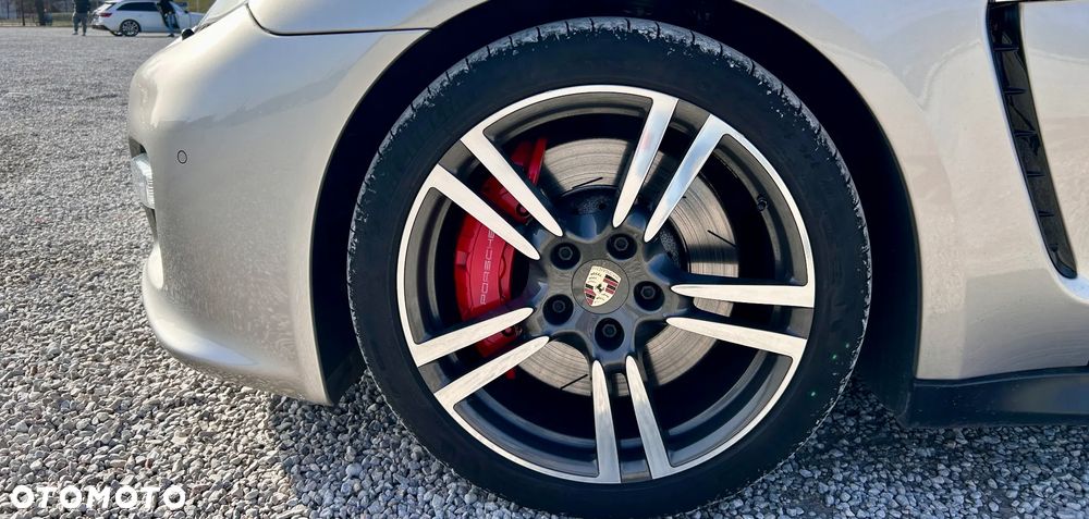 Porsche Panamera GTS PDK - 25