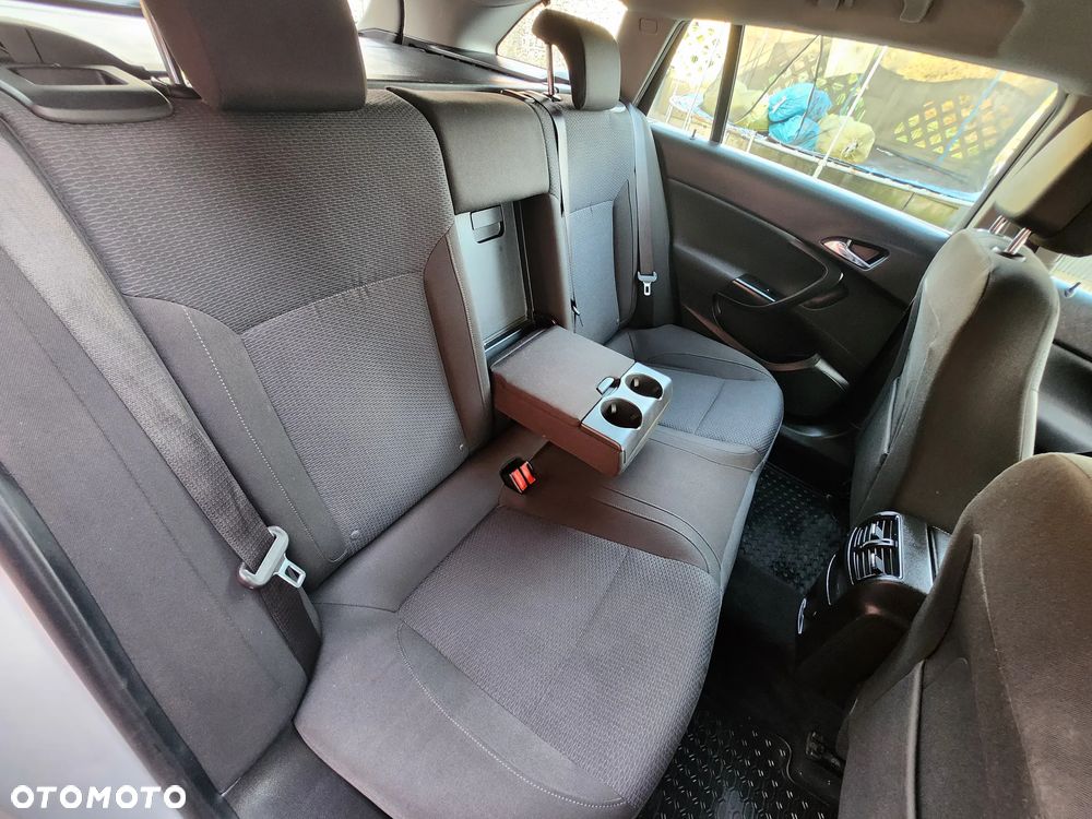 Opel Insignia - 10