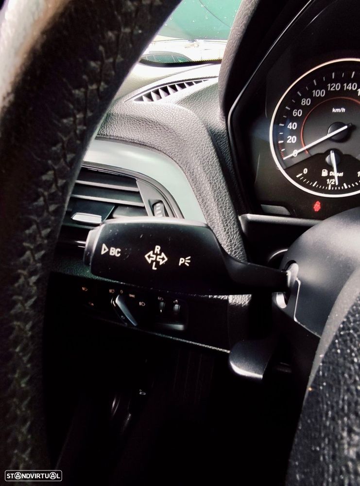 BMW 118 dA Line Sport — fotografia 18