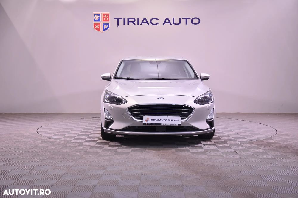 Ford Focus - 8