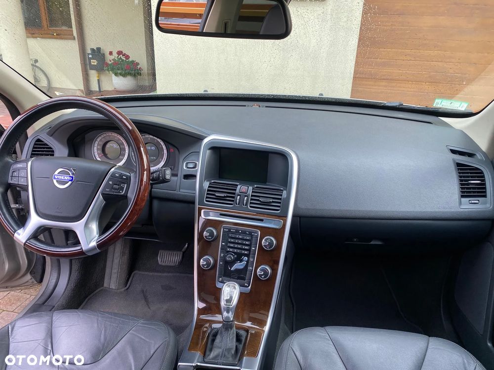 Volvo XC 60 T6 AWD Edition Pro - 12