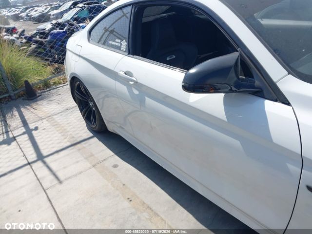 BMW M4 DKG - 12