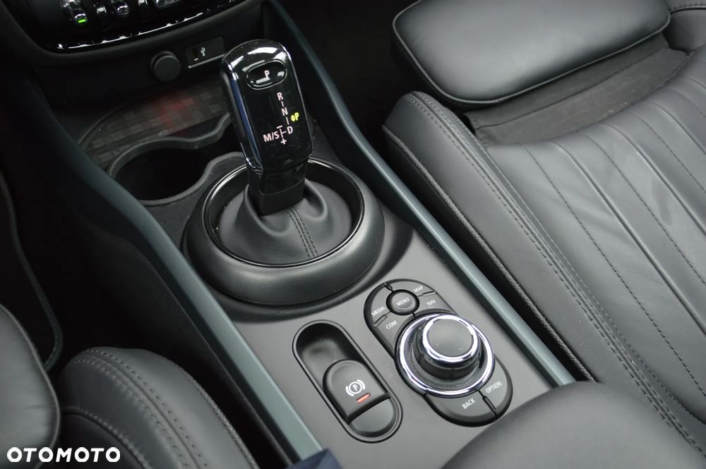 MINI John Cooper Works ALL4 sport - 19