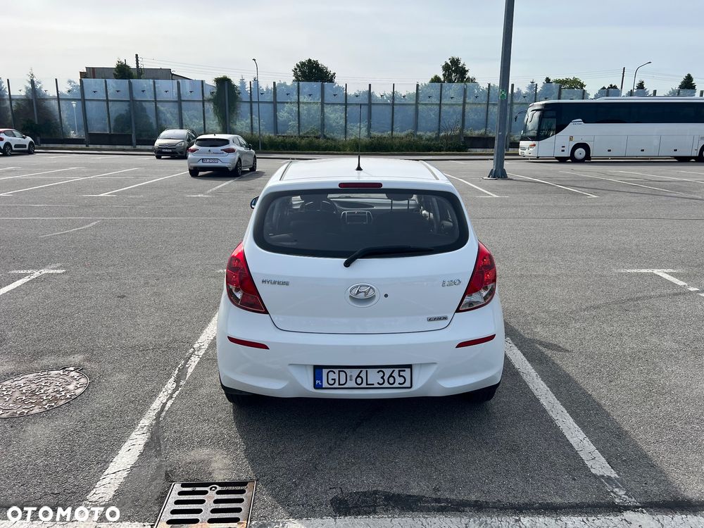 Hyundai i20 1.1 CRDi BlueDrive Classic + - 8