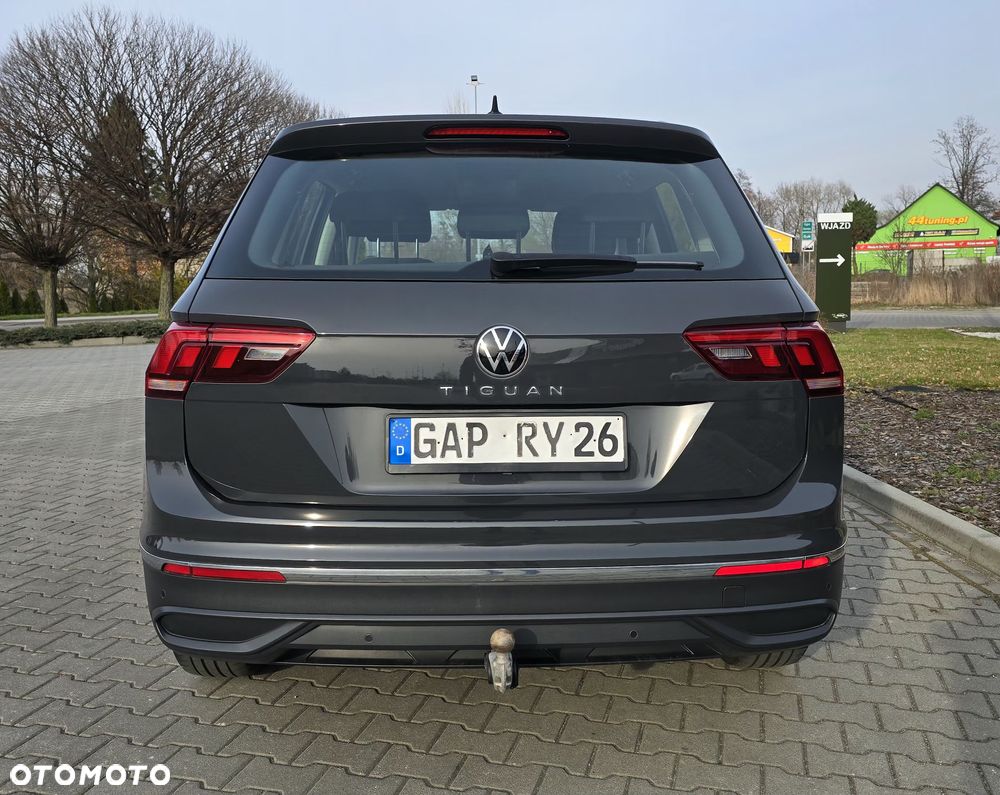 Volkswagen Tiguan - 10