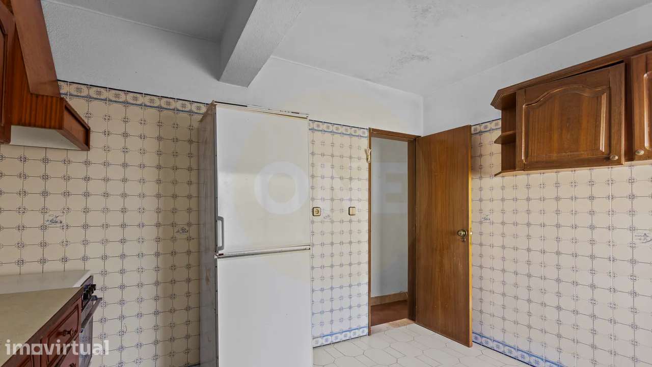 MORADIA T2 COM GARAGEM E ARMAZÉM EM CASAÍNHOS, FANHÕES - Grande imagem: 5/16