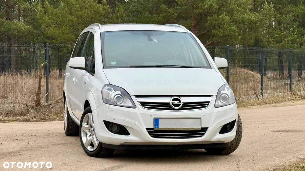 Opel Zafira - 10