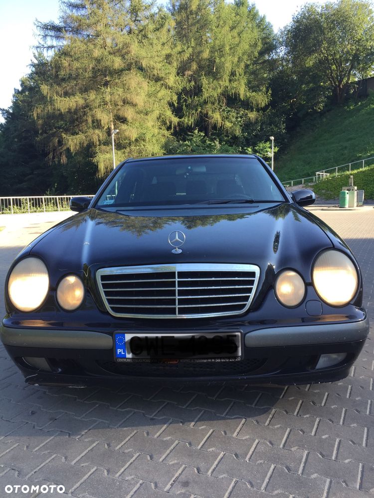 Mercedes-Benz Klasa E - 7