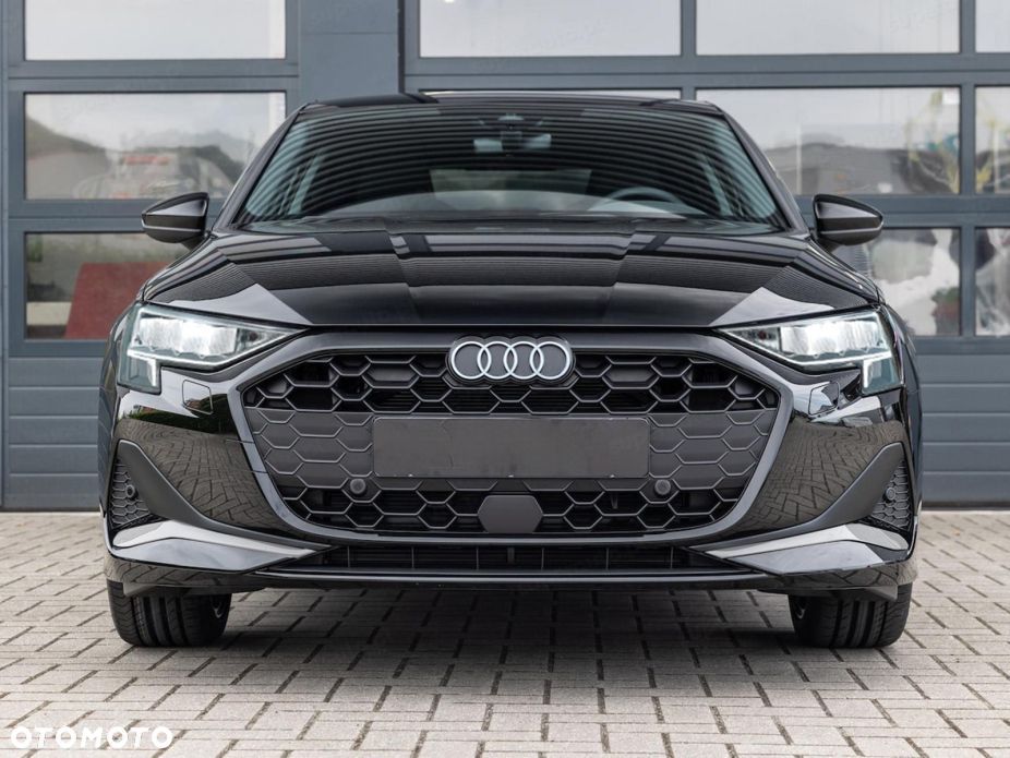 Audi A3 Limousine 30 TFSI mHEV Advanced S tronic - 4