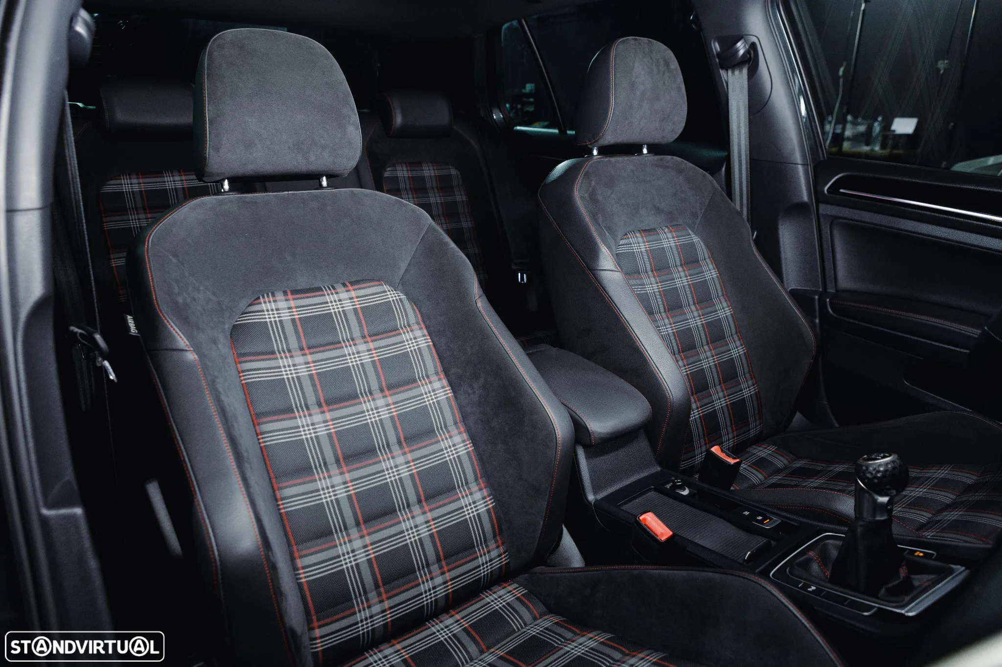 VW Golf 2.0 TSi GTi Performance - 17