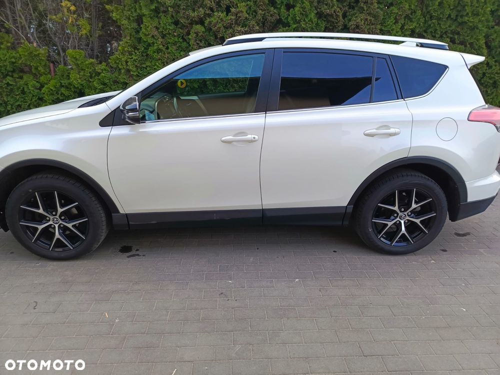 Toyota RAV4 2.0 D-4D Active 4x2 - 4