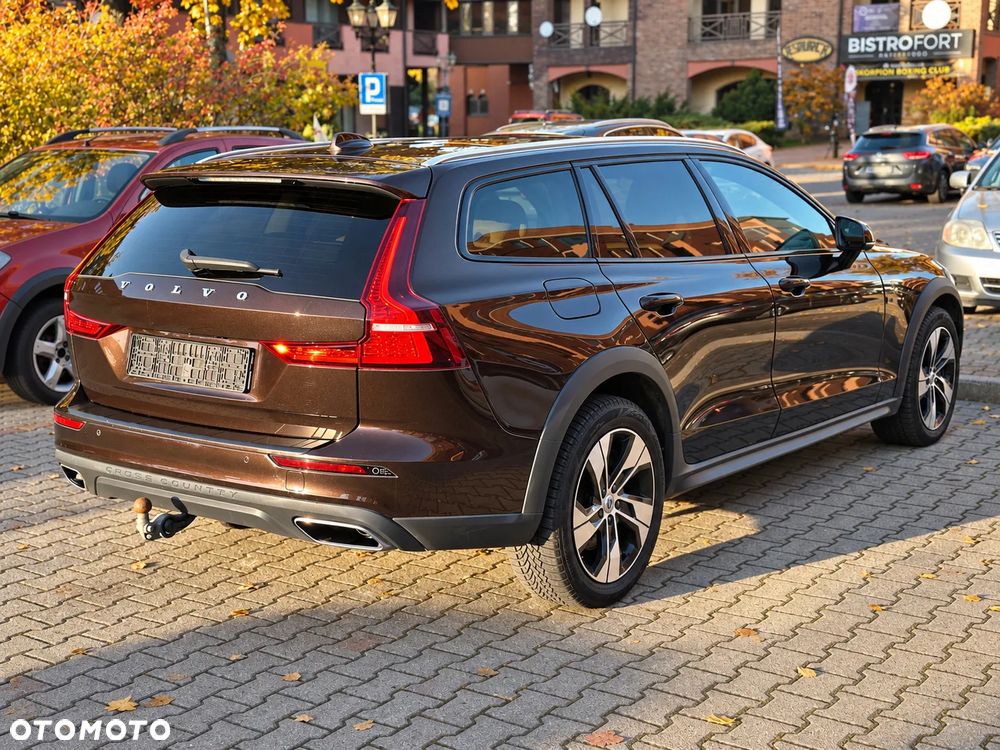 Volvo V60 Cross Country 2021 photo 4