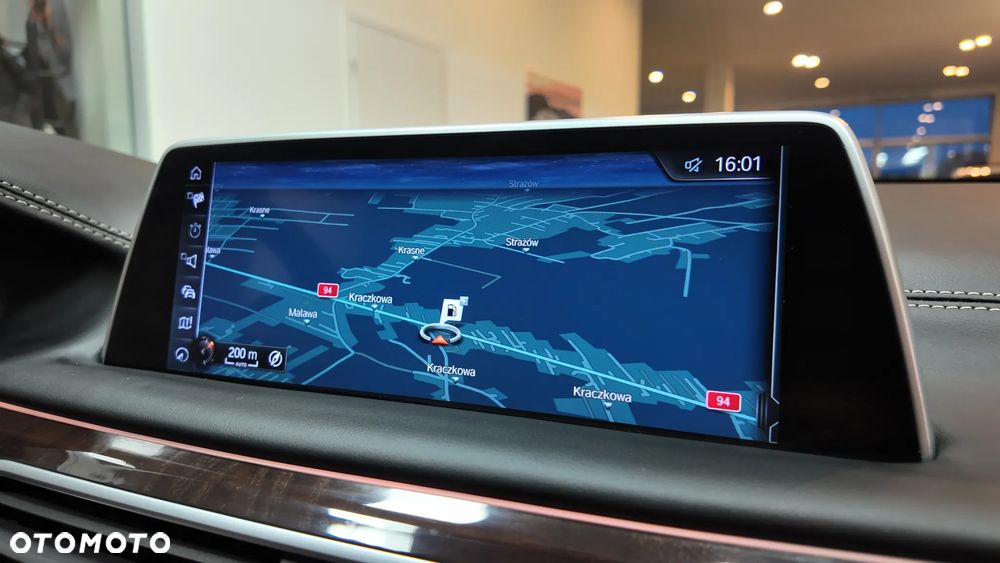 BMW Seria 7 750Li xDrive - 35