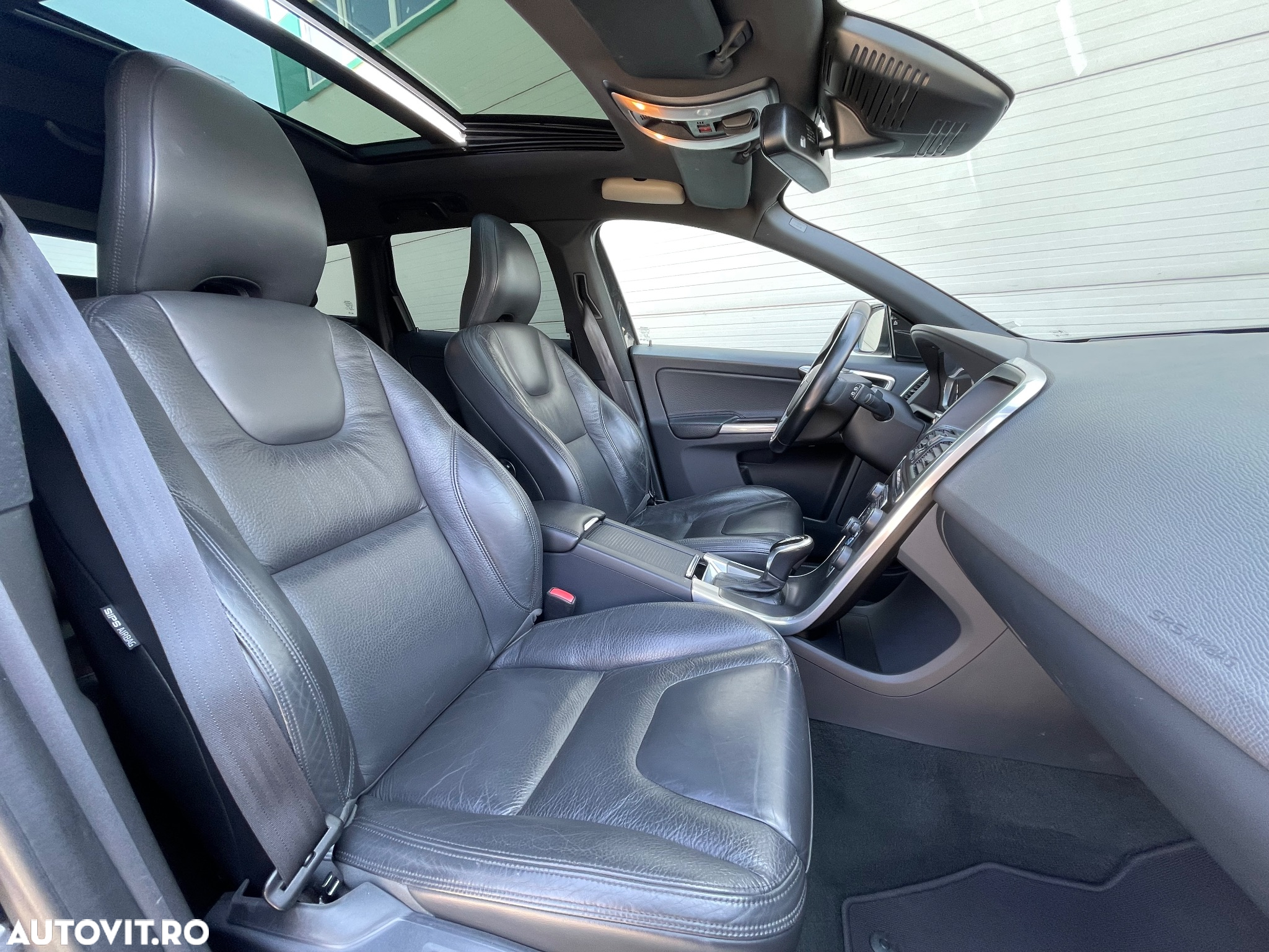 Volvo XC 60 D5 AWD Geartronic Summum - 16