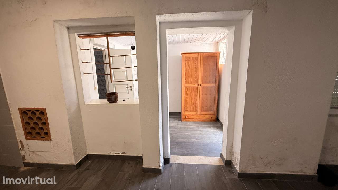 Moradia Térrea T4 no Cartaxo com Potencial de Duas Habitações - Grande imagem: 2/31