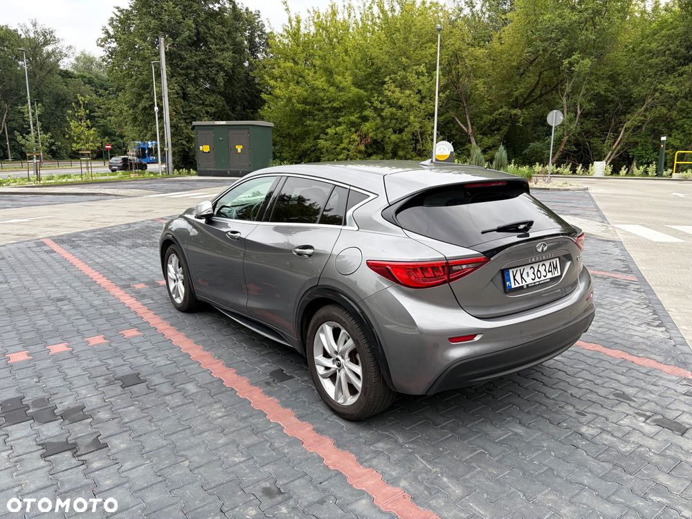 Infiniti Q30 1.5d Premium 7DCT - 16