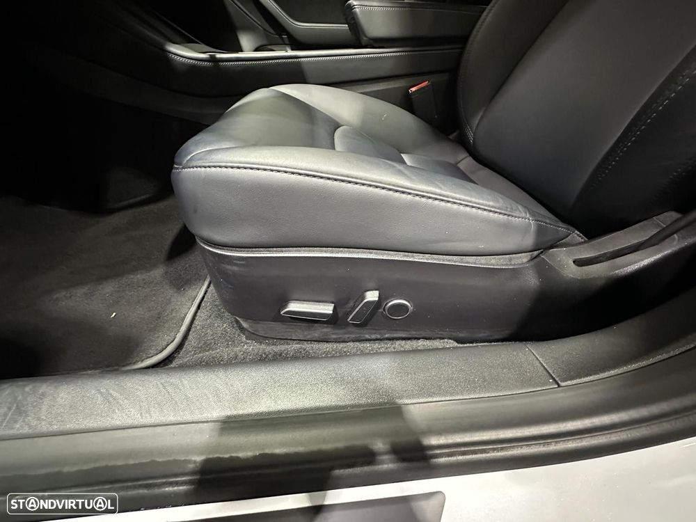 Tesla Model 3 Long-Range Dual Motor AWD - 45