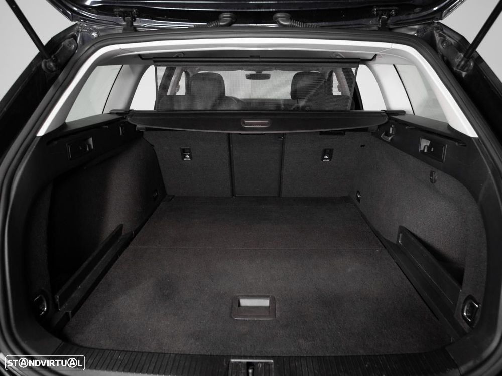 VW Passat Variant 1.6 TDI Confortline - 12