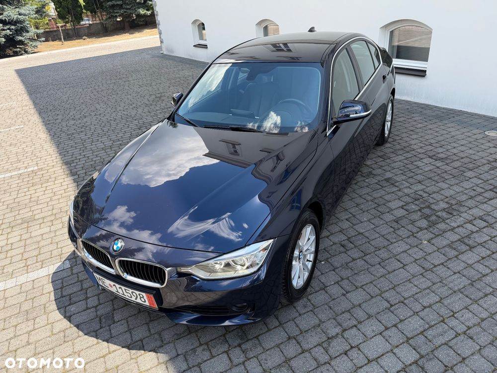 BMW Seria 3 320i Sport-Aut Sport Line - 14