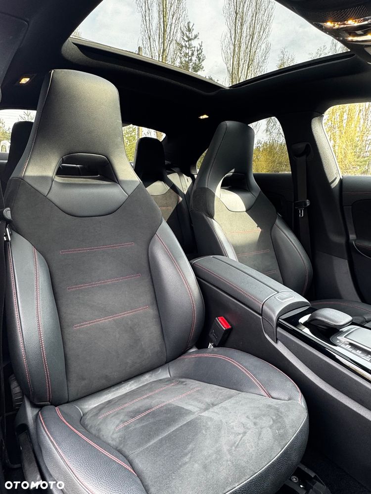 Mercedes-Benz CLA 250 E AMG Line 8G-DCT - 22