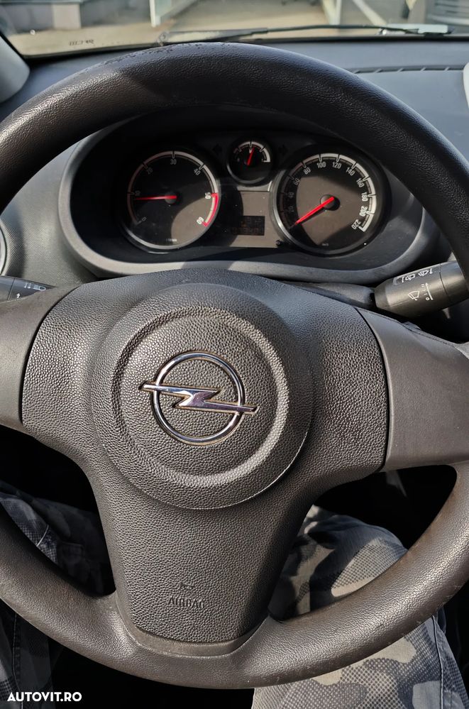 Opel Corsa - 7