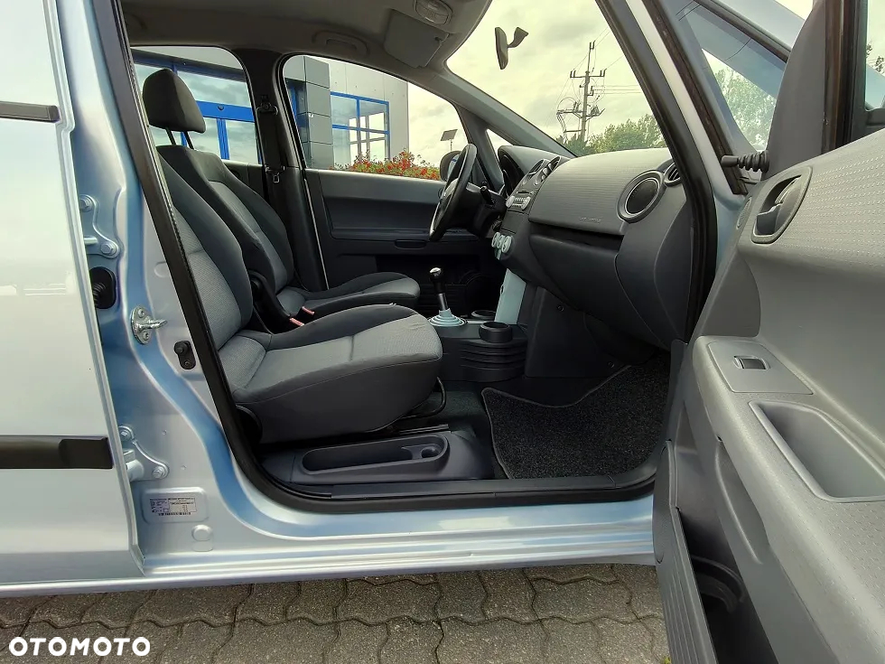 Mitsubishi Colt - 7