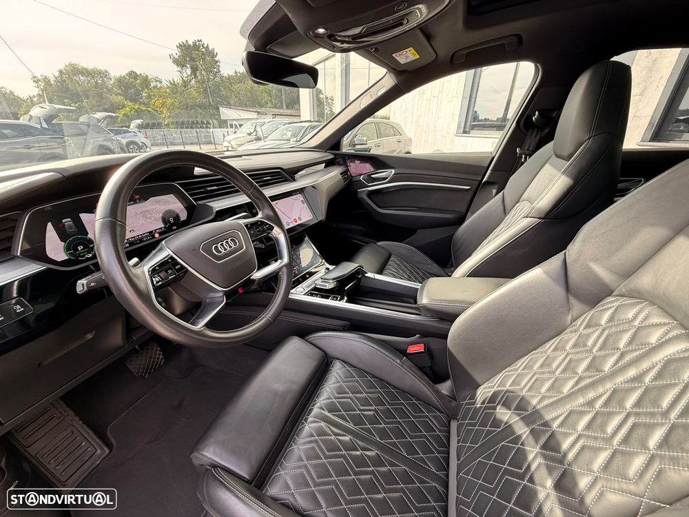 Audi e-tron 55 quattro S line - 11
