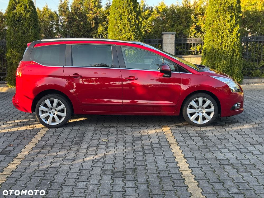Peugeot 5008 2010 photo 3