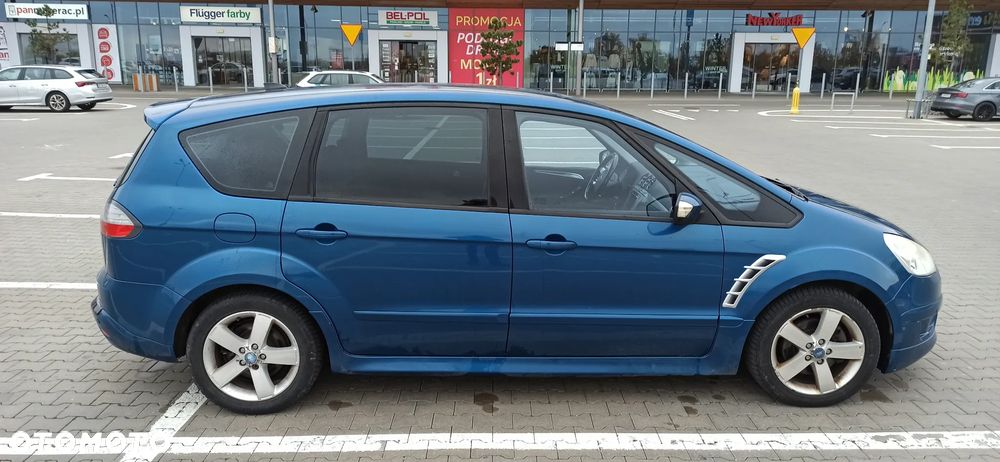 Ford S-Max - 11