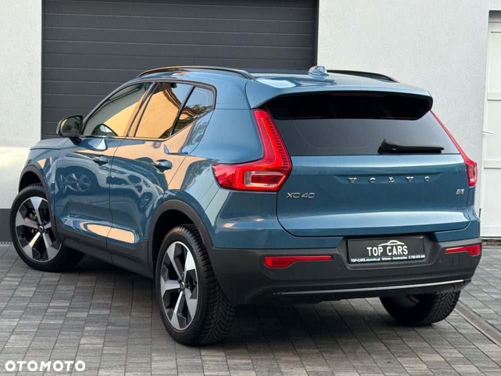 Volvo XC 40 B3 B DKG Ultra Black Edition - 4