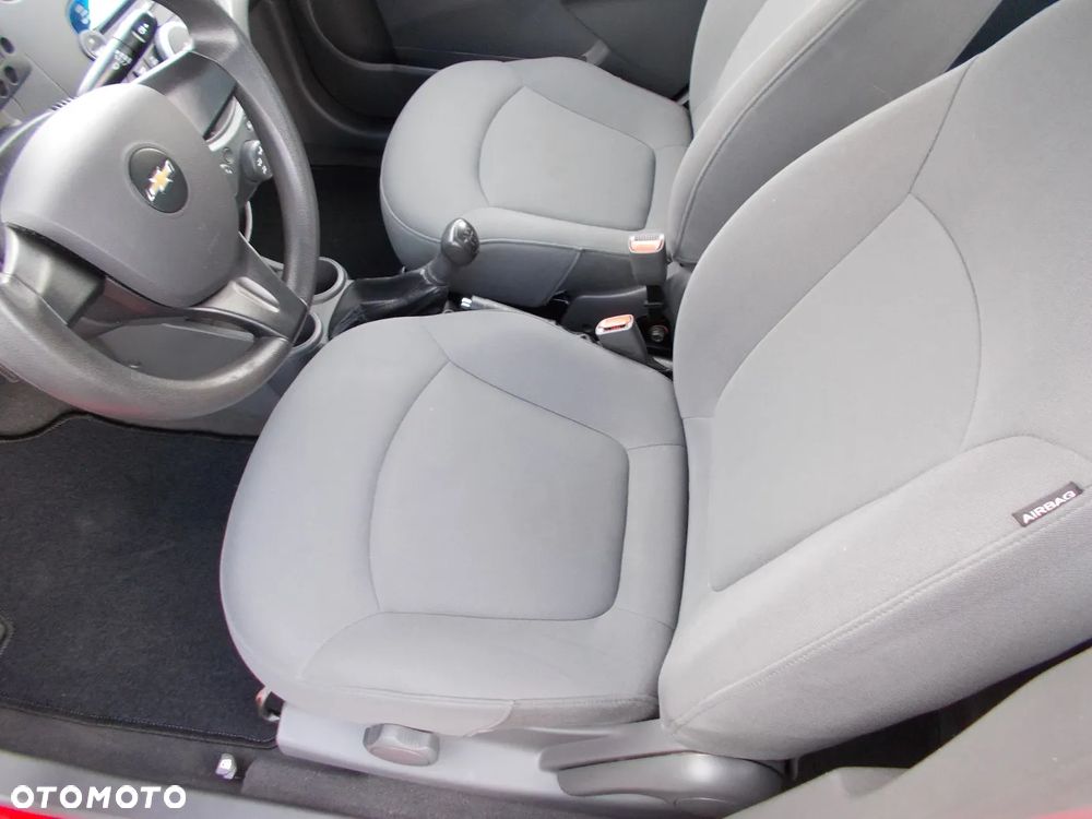 Chevrolet Spark 1.0 Base+ - 18