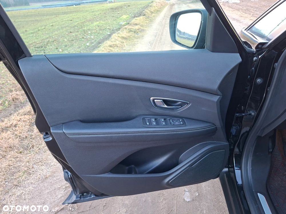 Renault Grand Scenic ENERGY TCe 140 LIMITED - 28