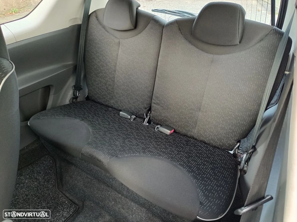 Peugeot 107 1.0 Urban Style - 12