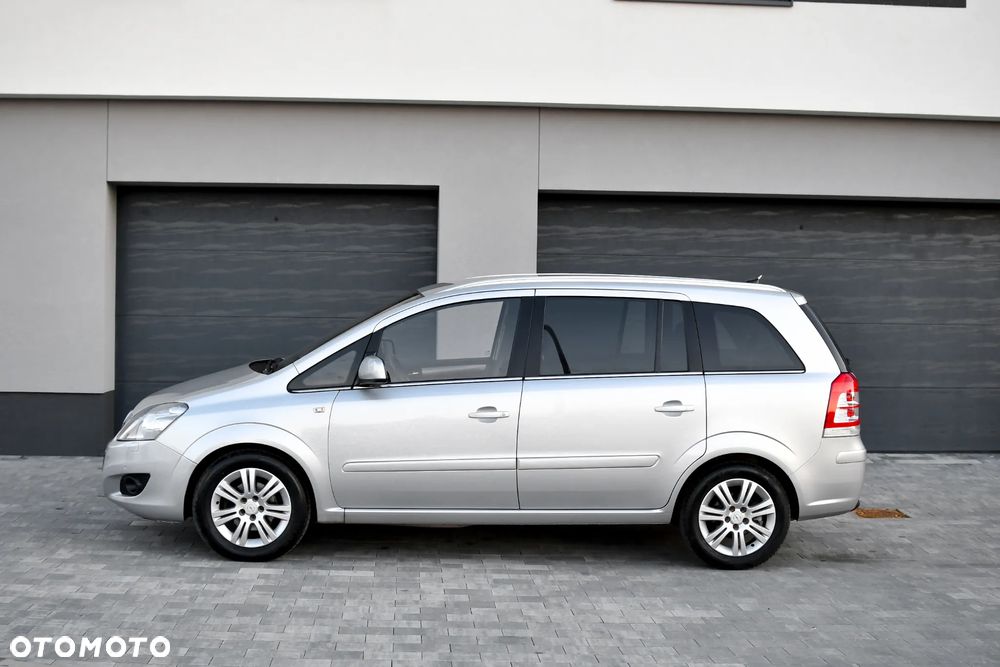 Opel Zafira 1.8 Cosmo EU5 - 6