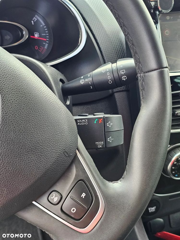 Renault Clio 0.9 TCe Limited - 26